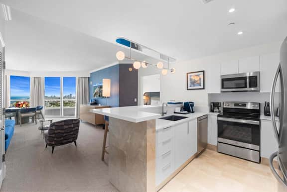 FontaineBleau|2BR High Floor w/ Bay & Ocean View - Image 5