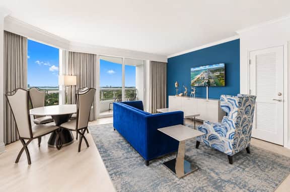 Fontainebleau Miami Resort - Image 2