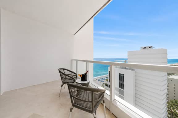 Fontainebleau Miami Resort - Image 3