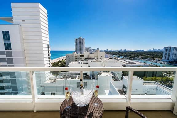Fontainebleau Miami Resort - Image 2