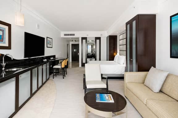 Fontainebleau Miami Resort - Image 5
