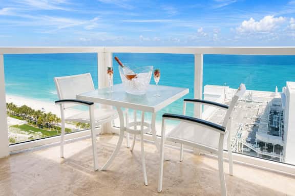 Fontainebleau Miami Resort - Image 4