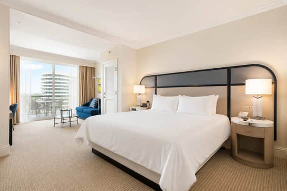 Fontainebleau Miami Resort - Image 4
