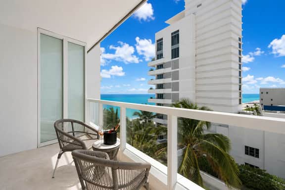 Fontainebleau Miami Resort - Image 3