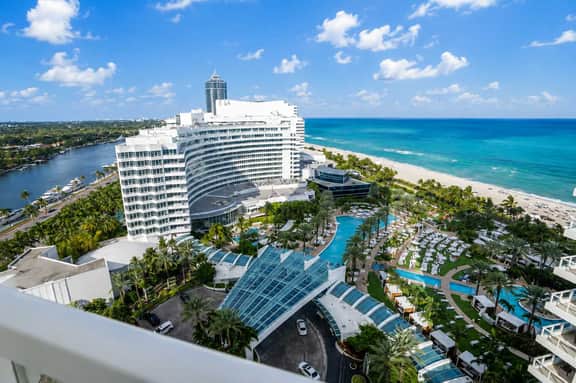 Fontainebleau Miami Resort - Image 2