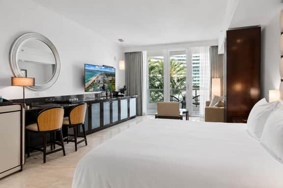 Fontainebleau Miami Resort - Image 3
