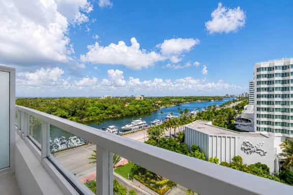 Fontainebleau Miami Resort - Image 2