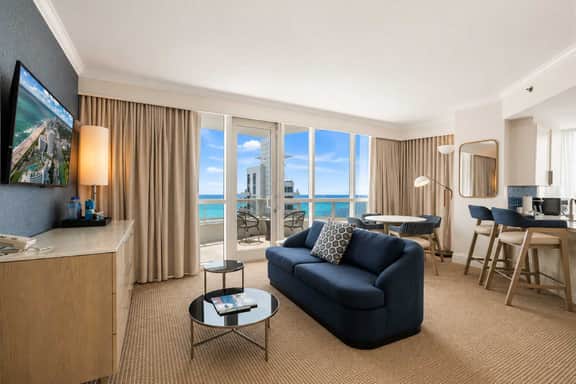FontaineBleau|1BR w/ City View & Spa Passes - Image 3