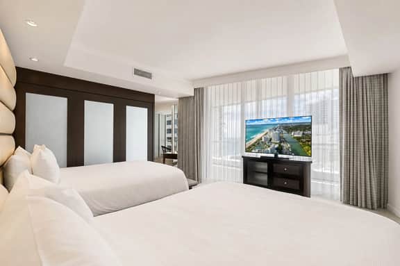 Fontainebleau Miami Resort - Image 3