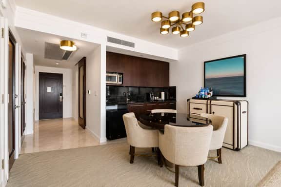 Fontainebleau Miami Resort - Image 5