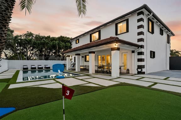 The Miami Villa  Star Wars Game Room  Golf, Pool