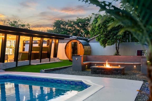 Resort-Style Miami Home,  Pool, Sauna & Jaccuzi