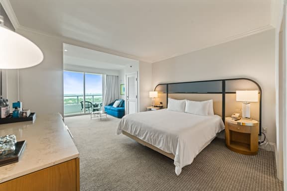 Tresor Tower Miami Resort - Image 1