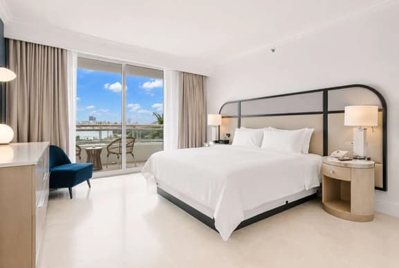 Fontainebleau Miami Resort - Image 1