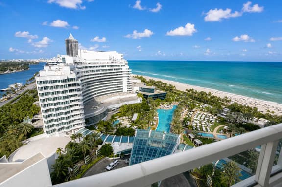 FontaineBleau|1BR Ocean View w/ Balcony - Image 1