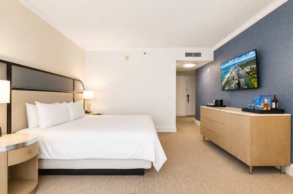 Fontainebleau Miami Resort - Image 1
