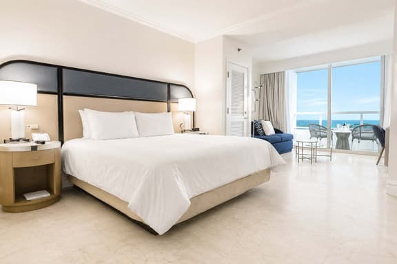 Fontainebleau Miami Resort - Image 1