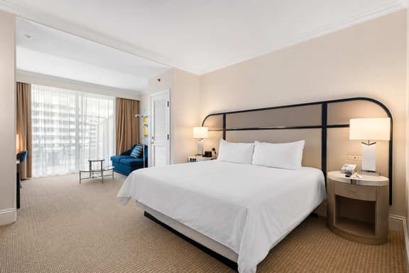 Fontainebleau Miami Resort - Image 1