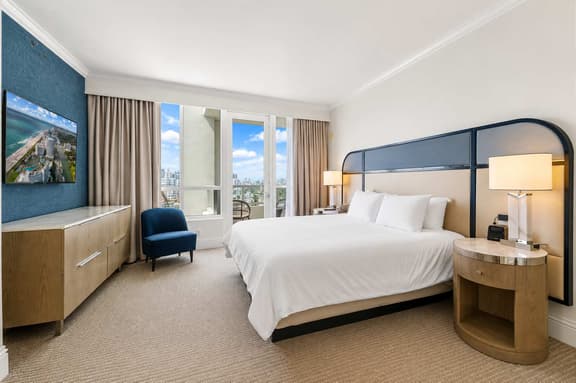 FontaineBleau|1BR w/ City View & Spa Passes - Image 1