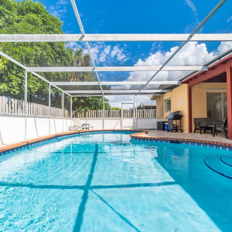 Poolside Paradise in North Lauderdale